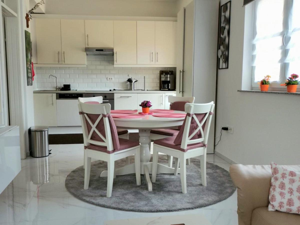 Apartment Grazia Pula Eksteriør billede